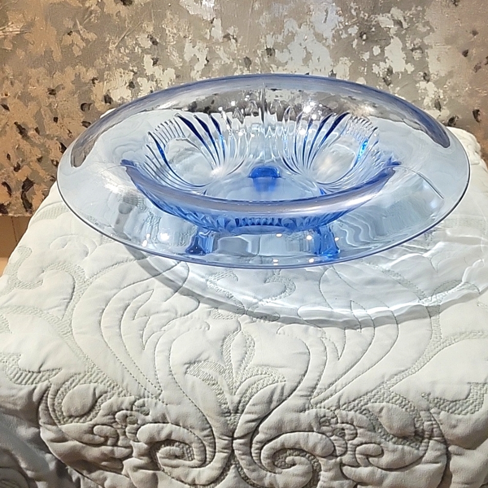Vintage Paden City "Maya" depression glass blue 3 footed bowl